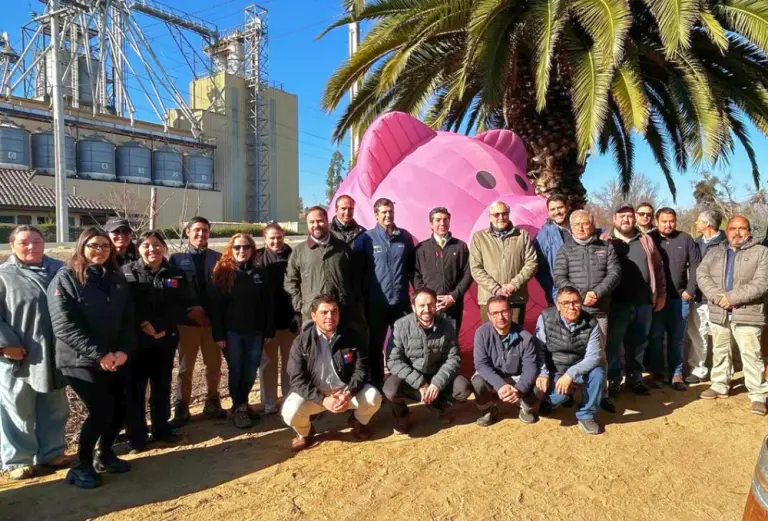 Autoridades regionales visitaron plantel Campesino de Agrícola AASA para conocer iniciativas de sostenibilidad e innovación productiva